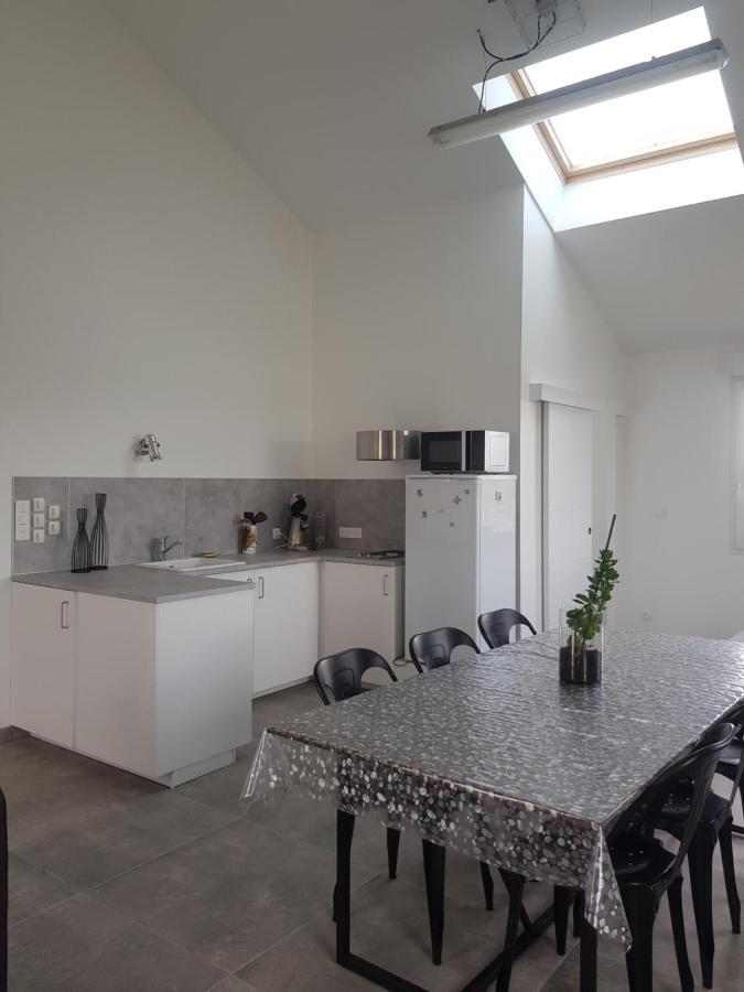L Atelier Courtisols Exterior foto